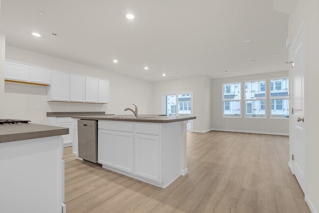 Photo - 5913 Hawkweed Dr