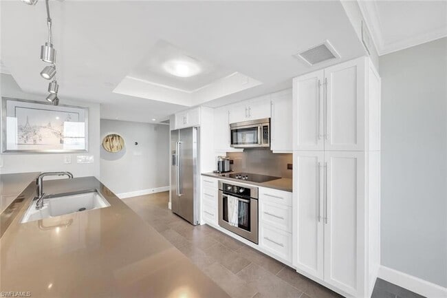 Photo - 6585 Nicholas Blvd