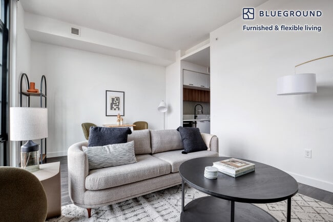 Photo - 550 Morse St NE Unit SI FL4-ID637