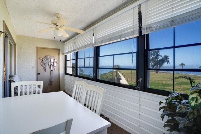 Photo - 656 Windrush Bay Dr Unit 656