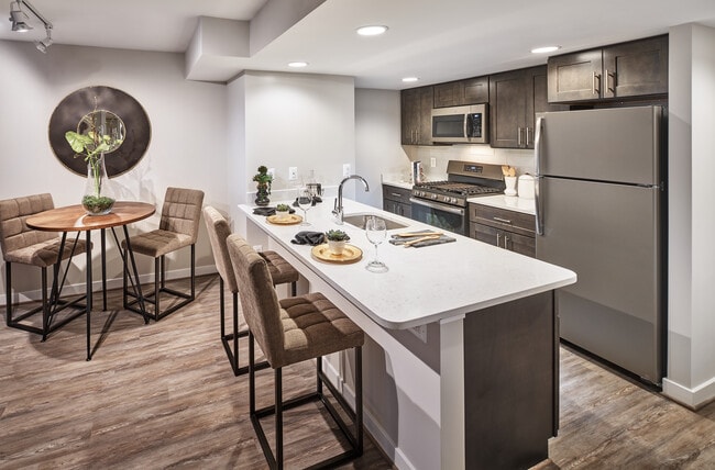 Photo - Courtland Towers