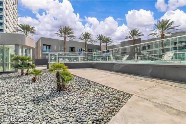 Photo - 4525 Dean Martin Dr