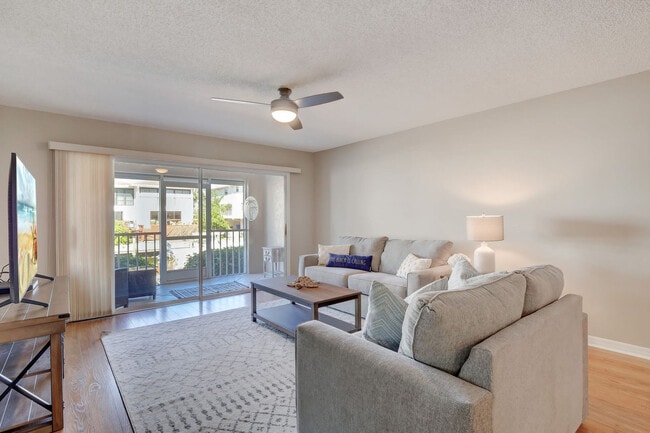 Building Photo - 1501 Chesapeake Ave Unit FL1-ID1296209P