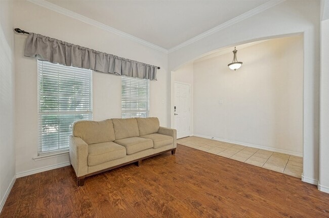 Photo - 1615 Bur Oak Dr