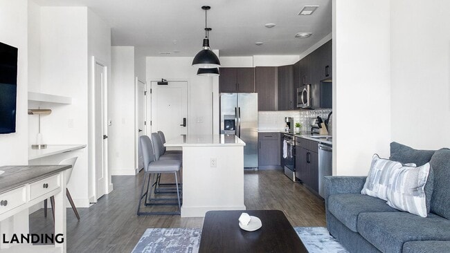 Photo - 1007 S Mint St Unit 817