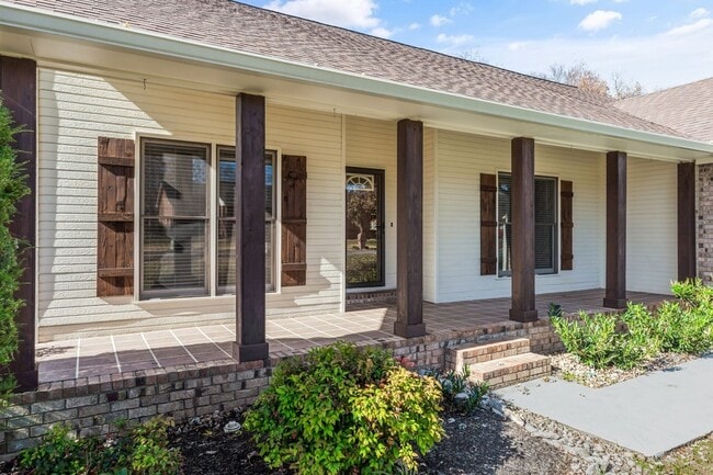 Photo - 755 Regal Dr