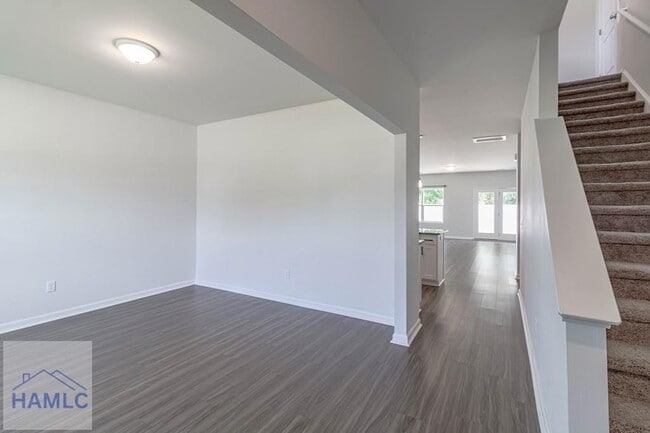Photo - 147 Enclave Wy