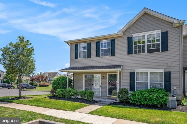 Photo - 5905 Drawbridge Ct