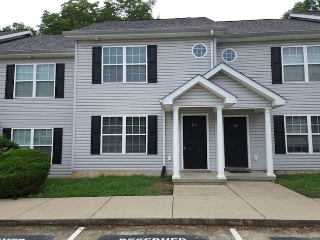 Building Photo - 705 Crestland Ave Unit B7