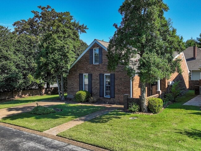 Photo - 1129 W Main St