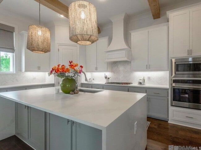 Photo - 5139 Cheneau Ln