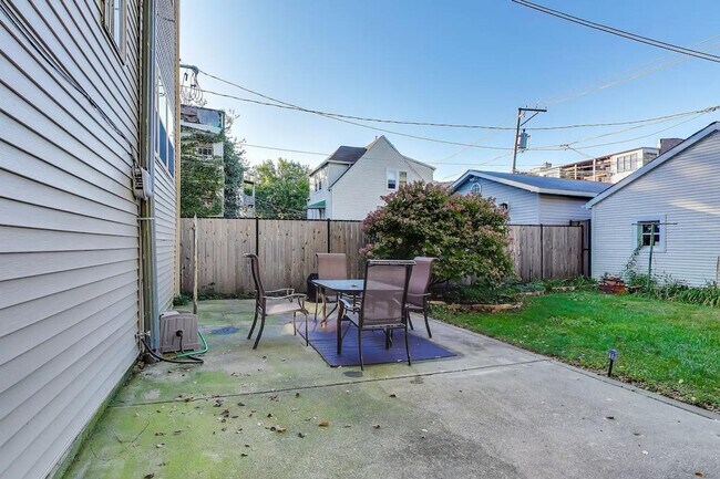 Photo - 1506 W Thome Ave Unit ID1364275P