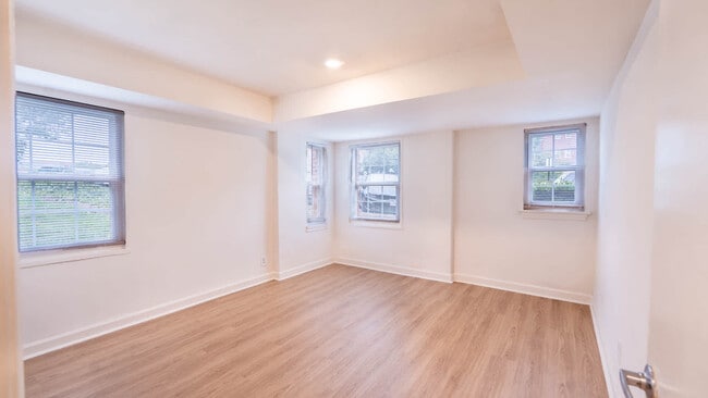 Bedroom with Hard Surface Flooring - Sheffield Court