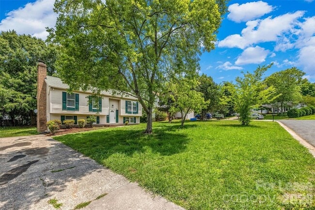 Photo - 10715 Derry Dr