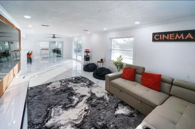 Building Photo - 651 NW 42nd Ave Unit ID1369660P