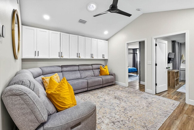 Photo - 319 Brentwood Dr Unit ID1297049P