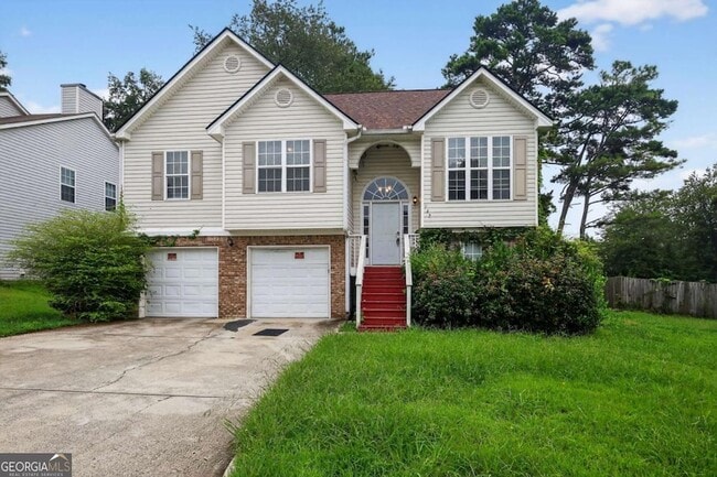 Building Photo - 5470 Twin Lakes Dr