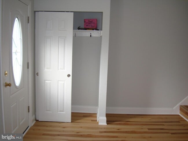 Photo - 208 Moore Dr