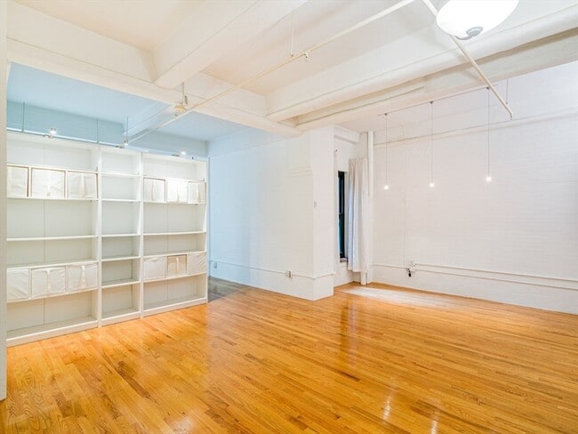Photo - 42 Chauncy St Unit 5D