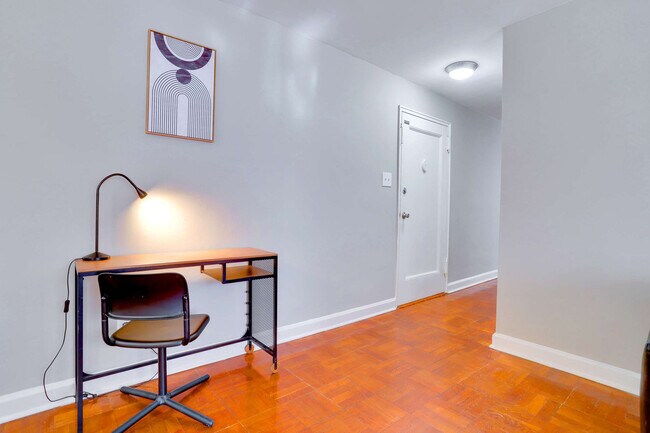 Photo - 1420 W Abingdon Dr Unit FL1-ID1035598P