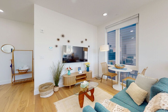 Building Photo - 38 Hichborn St Unit SI ID1586667P