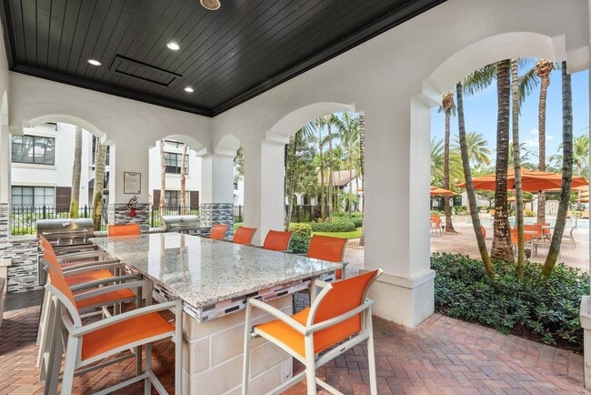 ToscanaPlace_amenity_grill area - AMLI Toscana Place