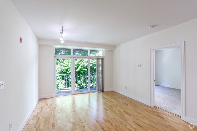 Interior Photo - 7 Cameron Apartments