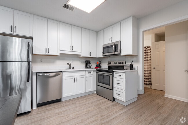 Waterford Place Apartments - Waterford Place Apartments