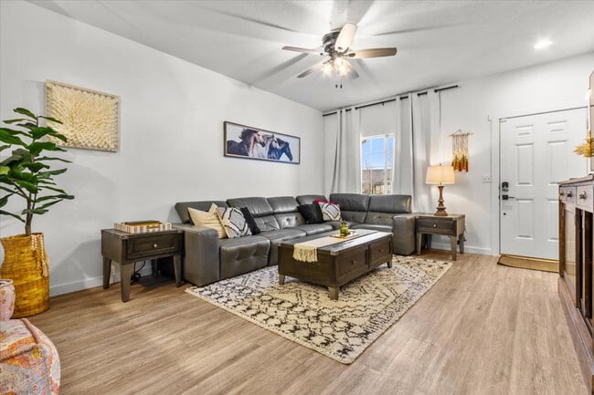 Photo - 3962 N McKinley Pk Ave Unit ID1310538P