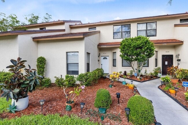 Building Photo - 4132 Player Cir Unit 4132