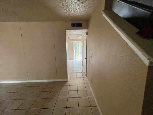 Photo - 702 Hargest St Unit 5