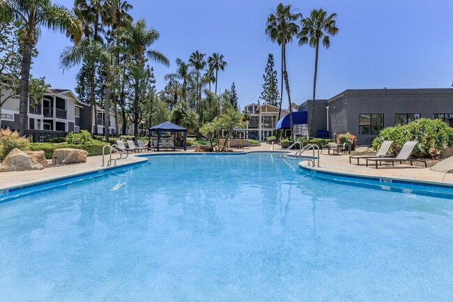 Building Photo - Redlands Lawn and Tennis Club