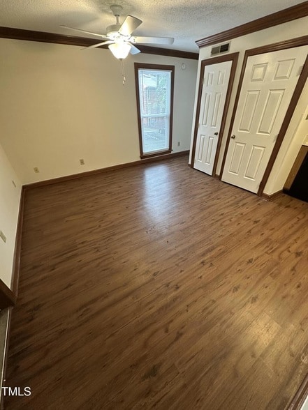 Building Photo - 3605 Helix Ct Unit 201