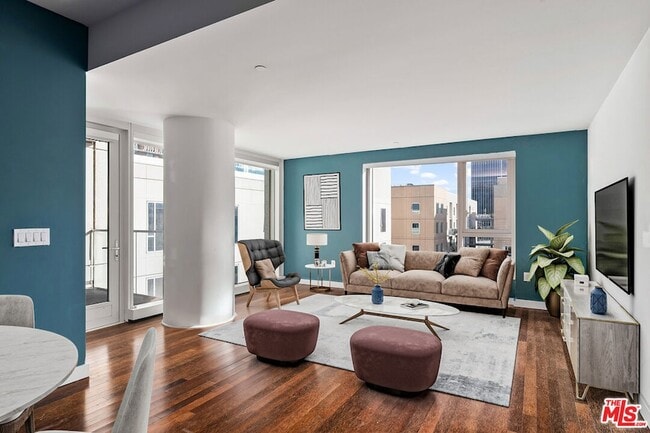 Photo - 6250 Hollywood Blvd