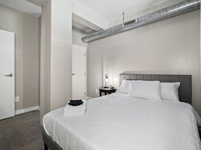 Photo - 1211 W 9th St Unit ID1061062P