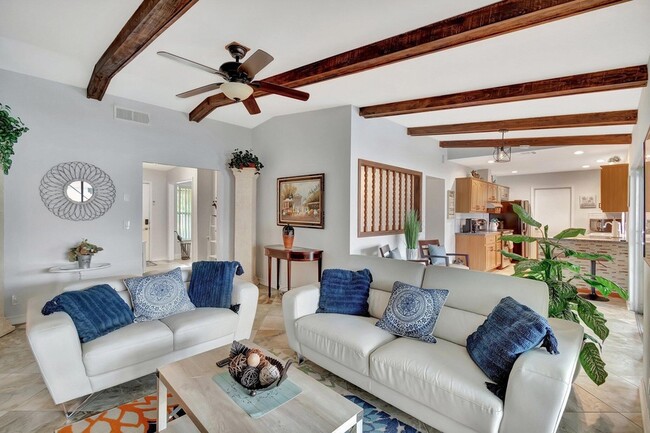 Photo - 577 SW 24th Ave