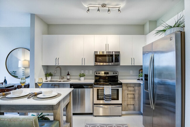 Building Photo - Club Prado