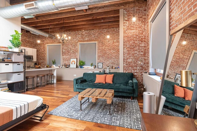 Building Photo - 621 14th St Unit ID1314952P