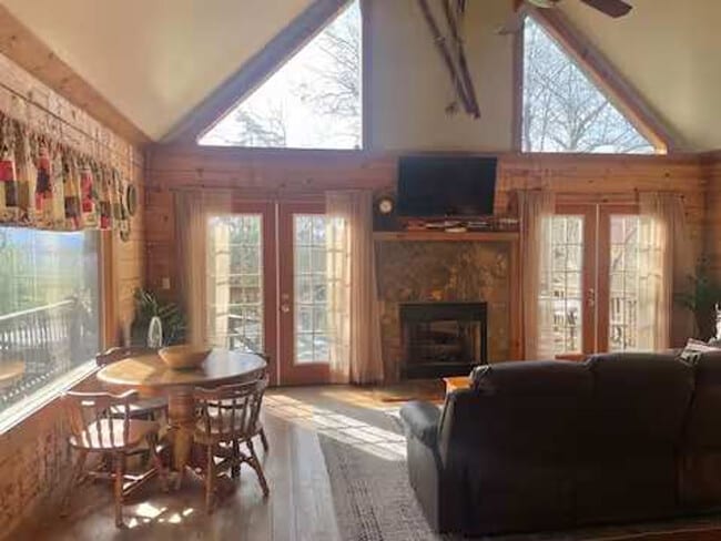 Photo - 62 Bailey Ave Unit SI ID1464872P