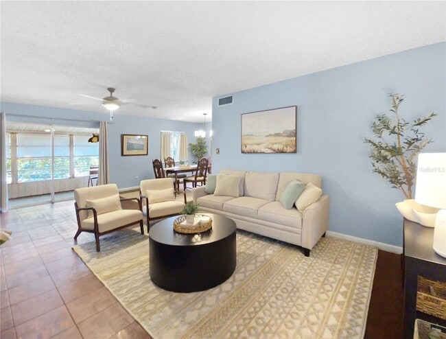 Photo - 553 Fairways Cir Unit B