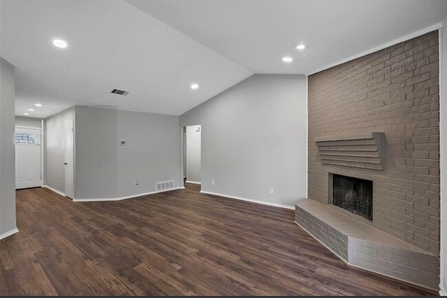 Photo - 1300 Timbercrest Dr