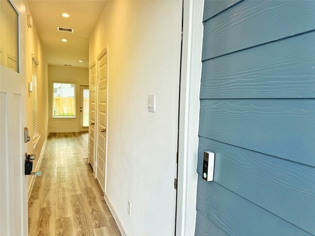 Photo - 2814 Lisburn Ter Ln