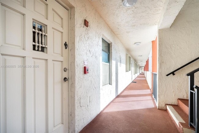 Building Photo - 150 S Hollybrook Terrace Unit 208