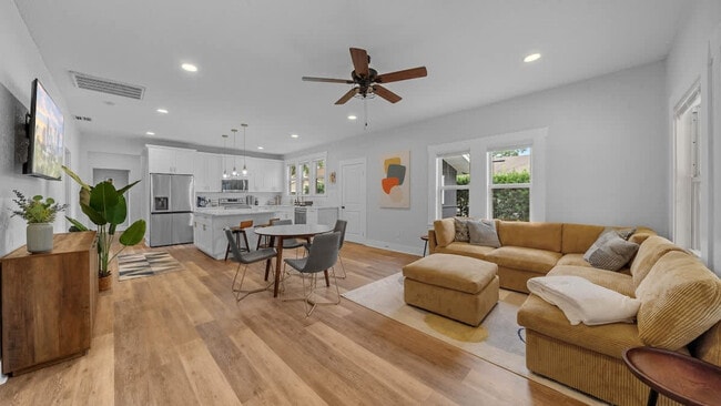 Photo - 1007 E Comanche Ave Unit ID1271937P