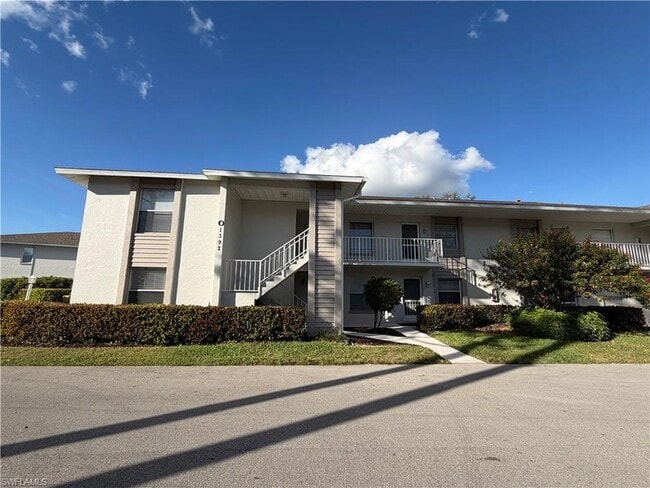 Building Photo - 1392 Churchill Cir