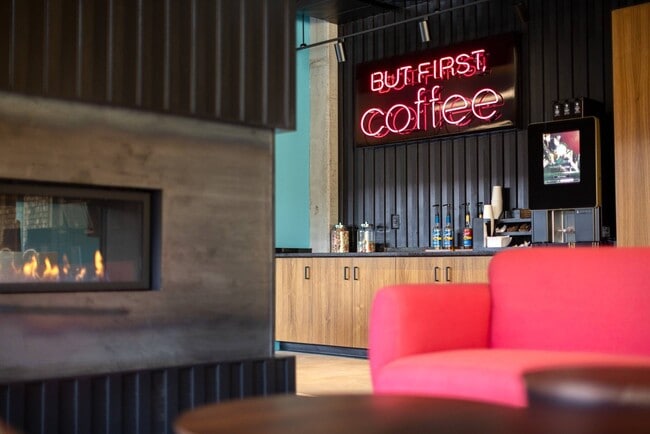 Starbucks Coffee Bar - HELLO