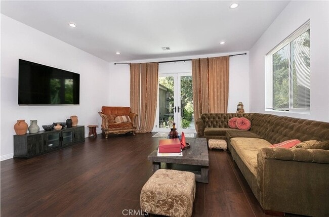 Photo - 5825 Fulton Ave