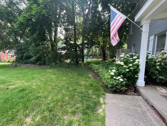 Photo - 62 Madison Ct Unit 2