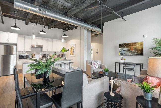 Photo - 212 W Roberts Ave Unit ID1289453P