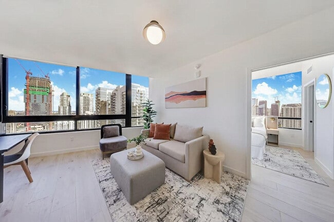 Building Photo - 30 2nd St Unit SI ID1495835P